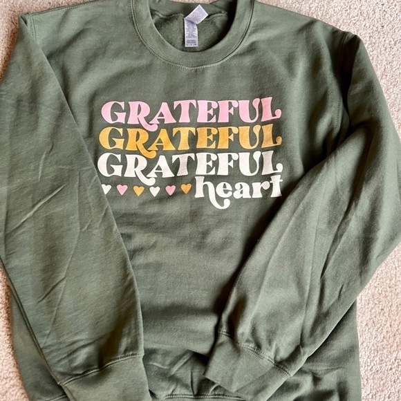 New Grateful Heart‎ Sweatshirt Olive Green Graphic Print Pullover Top Ladies S - Picture 2 of 8